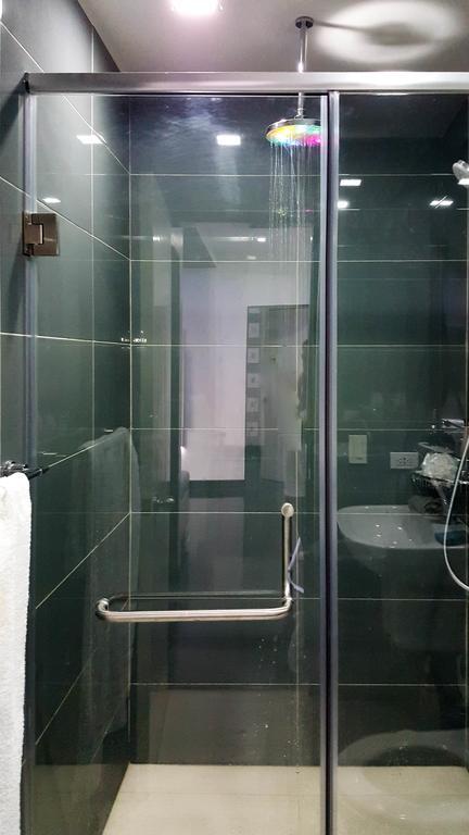 Modern Luxury Lower Penthouse Unit Manila Exteriér fotografie