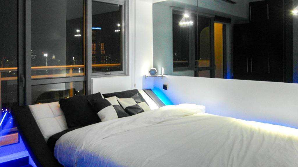 Modern Luxury Lower Penthouse Unit Manila Exteriér fotografie